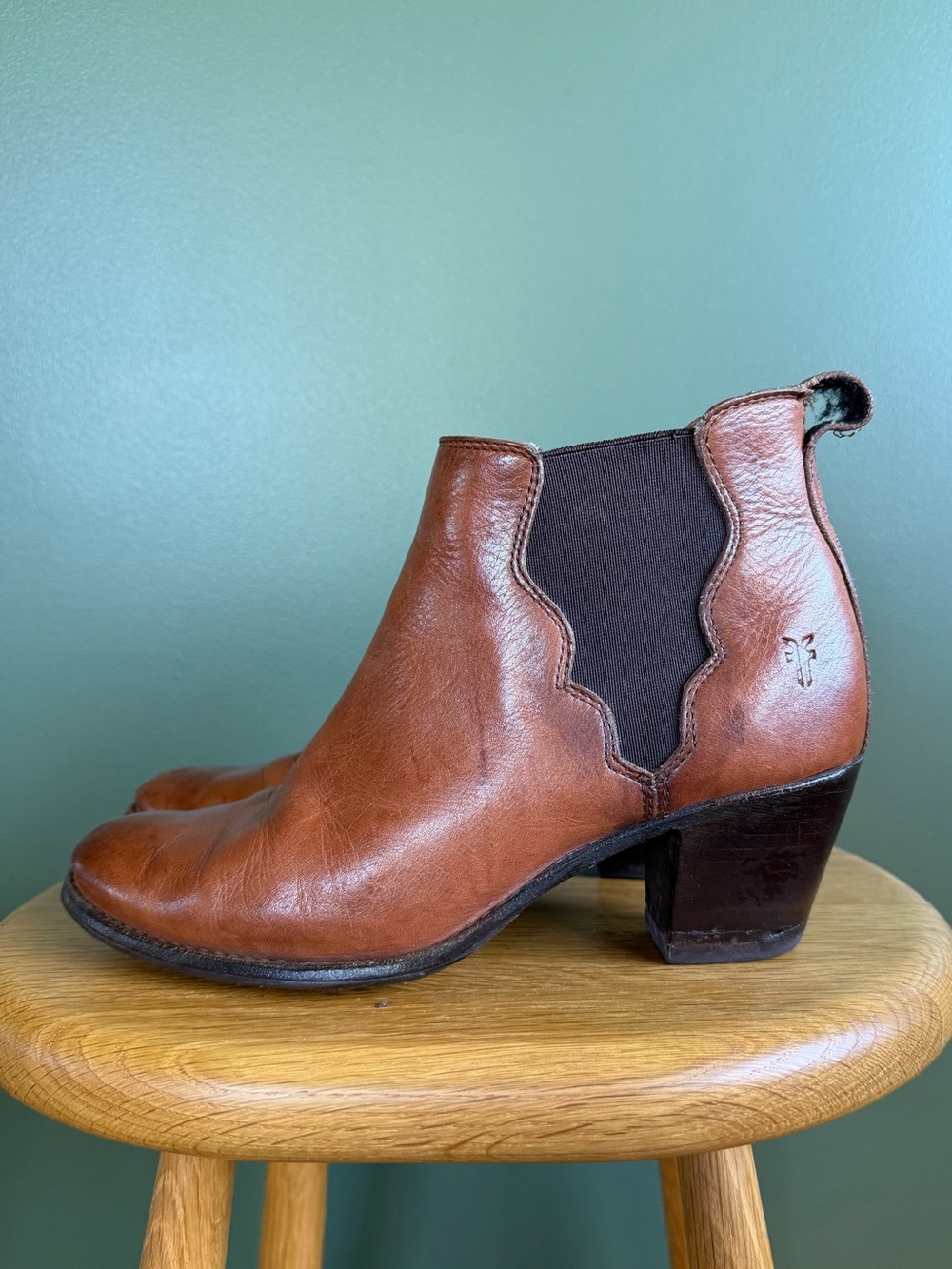 Vintage Frye Jackie Gore Stitch Boots in Cognac Brown Leather